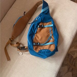 Patagonia Atom Sling Bag - Teal and Tan